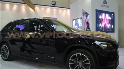 «أزميل» تعلن فوز أحد عملائها بسيارة «BMW»