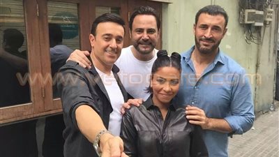 «سيلفي» جديد يجمع لجنة تحكيم «ذا فويس»