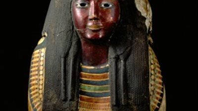 آثار مصر في مزادات أجنبية.. بيع 