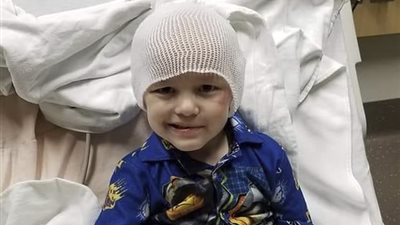 طفل مصاب بالسرطان يكتب وصية مؤثرة قبل وفاته (صور)