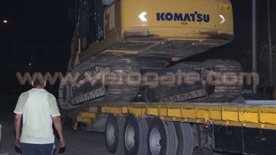 بالصور.. وصول حفارات القطاع العام إلى موقع 