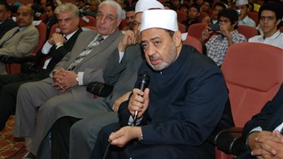 «المصرى لحقوق الإنسان» يدين مهاجمة شيخ الأزهر