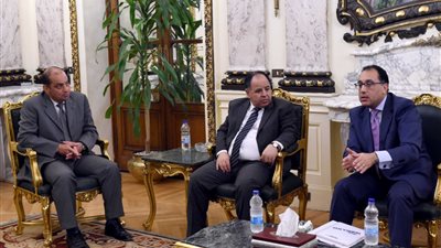 رئيس الوزراء يتابع موقف إقامة مدينة الروبيكي لصناعة الجلود