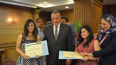 الجيزة تكرم أبناءها من أوائل الثانوية العامة على مستوى الجمهورية (صور)
