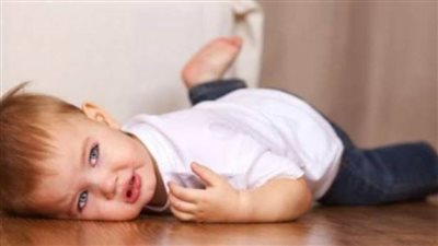 طفل ينجو من الموت بعد ابتلاع 26 مغناطيس في الإمارات