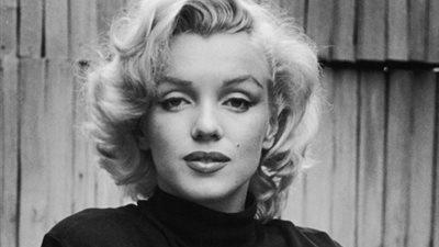 خصلتا شعر لمارلين مونرو للبيع خلال مزاد في نوفمبر المقبل