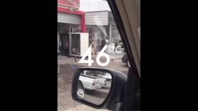بالفيديو.. شاهد ماذا فعل شاب لمواجهة درجات الحرارة العالية بالسعودية