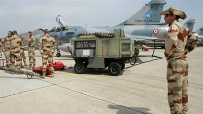 فرنسا تؤكد مقتل 3 من جنودها في ليبيا