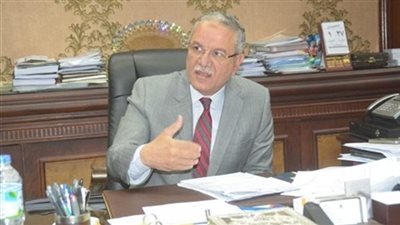 محافظ المنيا يفتتح مركز خدمات ودراسات المرأة والطفل