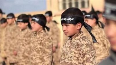 تقرير جديد لمرصد الإفتاء عن عمليات خطف الأطفال وتجنيدهم.. إنشاء مدارس في أطراف المدن المحررة أبرز الأساليب..الصغار يتصدرون مشهد عمليات الإرهاب في تنظيم داعش وجماعة «بوكو حرام»