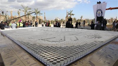 لوحة فنية لقناع الملك توت عنخ آمون تسجل رقما قياسيا بموسوعة جينيس الرقمية