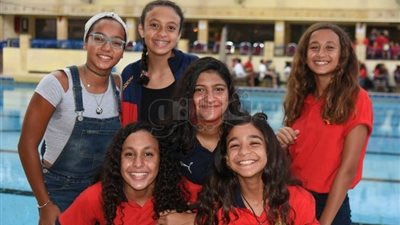 الصيد يكرم أبطال السباحة (صور)