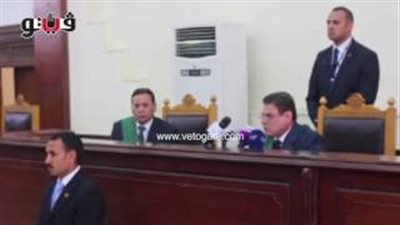 بالفيديو.. لحظة طرد القاضي لـ «بديع» خلال قضية مكتب الإرشاد