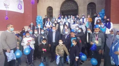 جامعة الإسكندرية تشارك فى وقفة تضامنية مع الأطفال المصابين التوحد