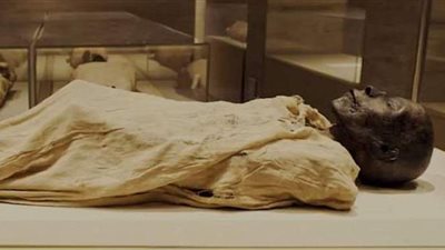 استعدادات أمنية مكثفة لتأمين موكب نقل المومياوات الملكية