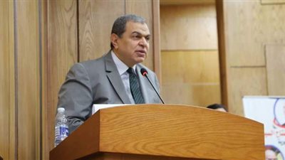 تسليم 4935 بوليصة تأمين ضد الحوادث للعمالة غير المنتظمة بقنا