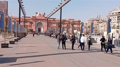 تشديدات أمنية بميدان التحرير استعدادا لانطلاق موكب نقل المومياوات الملكية | فيديو