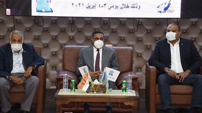 محافظ مطروح يشهد أول دورة تدريبية للغطاسين | صور