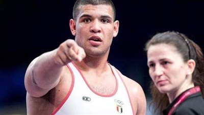 عبد اللطيف منيع لاعب منتخب المصارعة يتأهل لأولمبياد طوكيو
