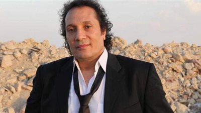 اكتشفه بليغ حمدي وهذه السيدة كلمة السر في شهرته.. ما لا تعرفه عن مشوار على الحجار