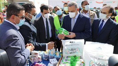 توزيع 10 آلاف حقيبة مستلزمات طبية و150 طن مواد غذائية بسوهاج