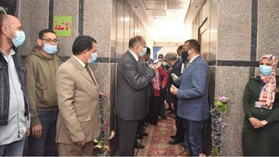 محافظ أسيوط يفتتح وحدة علاج أورام الثدي وفحص ٣ آلاف سيدة | فيديو
