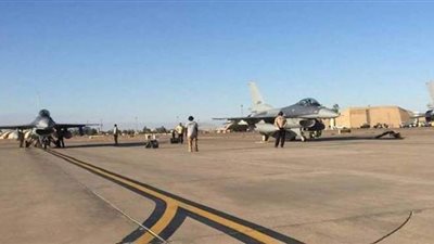 صاروخان يستهدفان قاعدة عراقية تضم عسكريين أمريكيين