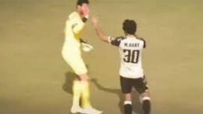 جلسة في الطائرة.. كواليس انتهاء أزمة الشناوي ومحمد هاني بعد خطأ المريخ | فيديو