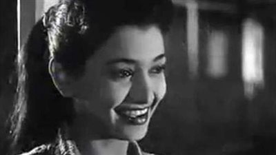 الفنانة إيمان تحكى ذكرياتها عن المرأة الفرنسية