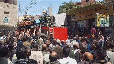 جنازة عسكرية مهيبة لقائد قوات أمن الفيوم بمسقط رأسه في أسيوط | فيديو