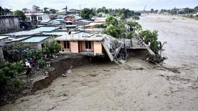 ارتفاع عدد قتلى ومفقودي الفيضانات والانهيارات الأرضية في إندونيسيا لـ 95 شخصا