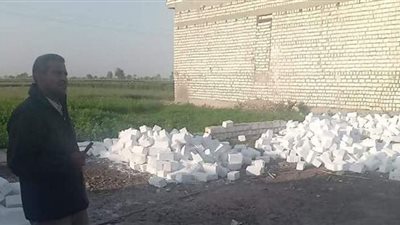 إيقاف 3 حالات بناء مخالف وإنهاء الصيانة الدورية لأعمدة الإنارة بالمنيا