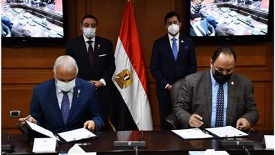 وزير الرياضة يشهد توقيع بروتوكول تعاون مع مجموعة شركات بيت الخبرة