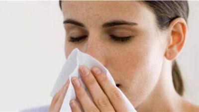 5 طرق منزلية لعلاج سيلان الأنف