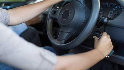 «المالية» تصدر قرارا جديدا لمالكي سيارات المنطقة الحرة