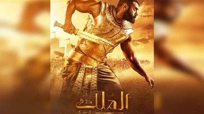 النشرة الفنية وأبرزها: خالد يوسف يهاجم قرار وقف مسلسل الملك.. ورد قوي من نجل سعد الصغير على زواج والده من برلنتي عامر