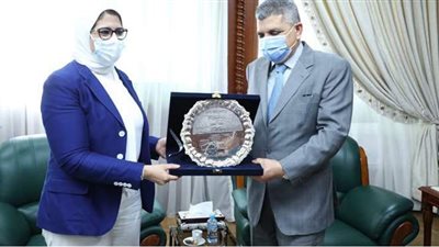 الصحة: توفير لقاحات كورونا للعاملين في السياحة بالبحر الأحمر وجنوب سيناء