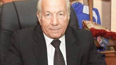 الأهلي ينعي 