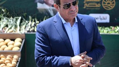 السيسي يتفقد الحصاد الموسمي للمحاصيل الزراعية المختلفة بمشروع 