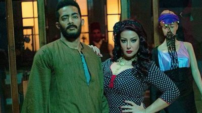 حلاوتهم فاتنة القاهرة.. محمد رمضان يغازل سمية الخشاب بصورة جديدة من مسلسل موسى