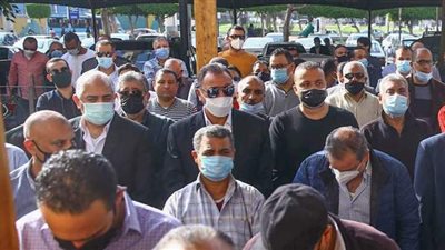 « الخطيب» يشارك في تشييع جثمان المستشار القانوني للنادي