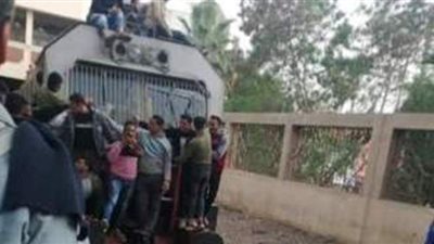 برلماني يطالب بتطبيق عقوبة التهرب من دفع الأجرة في المواصلات العامة