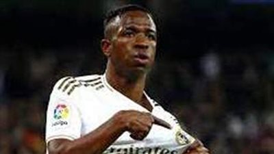 75 دقيقة.. فينيسيوس يوسع الفارق مجددا و يباغت ليفربول بهدف ثالث