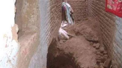 حبس عاطلين متهمين بالتنقيب عن الآثار في البدرشين