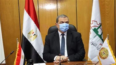 وزير القوى العاملة يتابع مستحقات مصري قتل إثر مشاجرة بالكويت