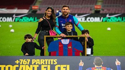 بعد أن حطم رقم هيرنانديز.. تكريم خاص لميسي في الكامب نو | فيديو