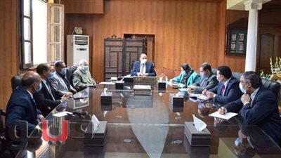 رئيس جامعة بني سويف يترأس اجتماع العليا للوحدات ذات الطابع الخاص