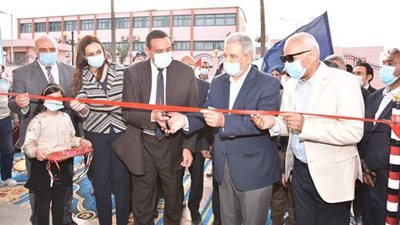 رئيس القابضة للمياه ومحافظ البحيرة يفتتحان مركز خدمة العملاء بدمنهور