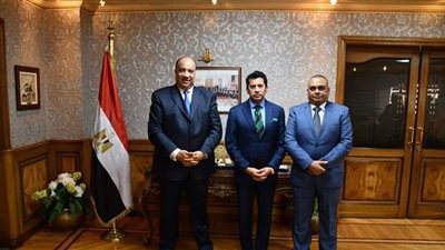 وزير الرياضة يستقبل رئيس نادي الاتحاد السكندري | صور