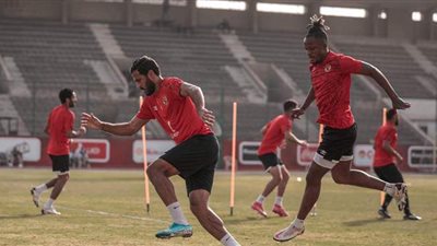 لاعب الأهلي السابق: بواليا قادر على قيادة هجوم الأحمر وريان خليفة حسام حسن